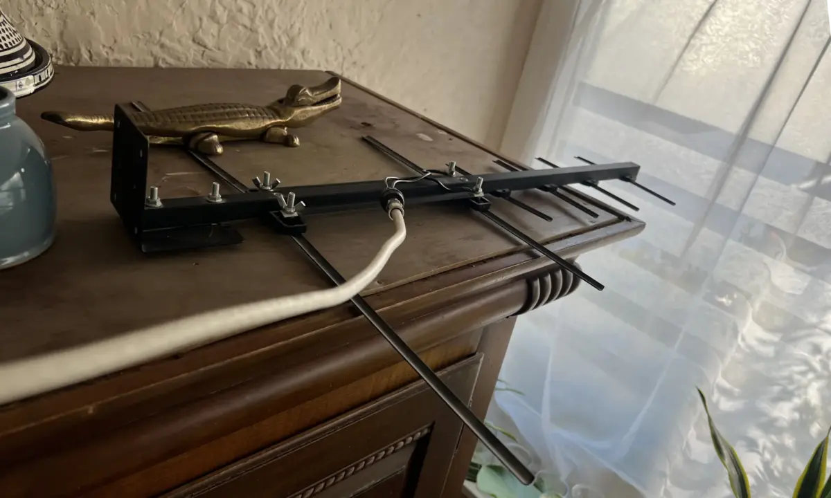 The Channel Master STEALTHtenna 50 pointed toward a window