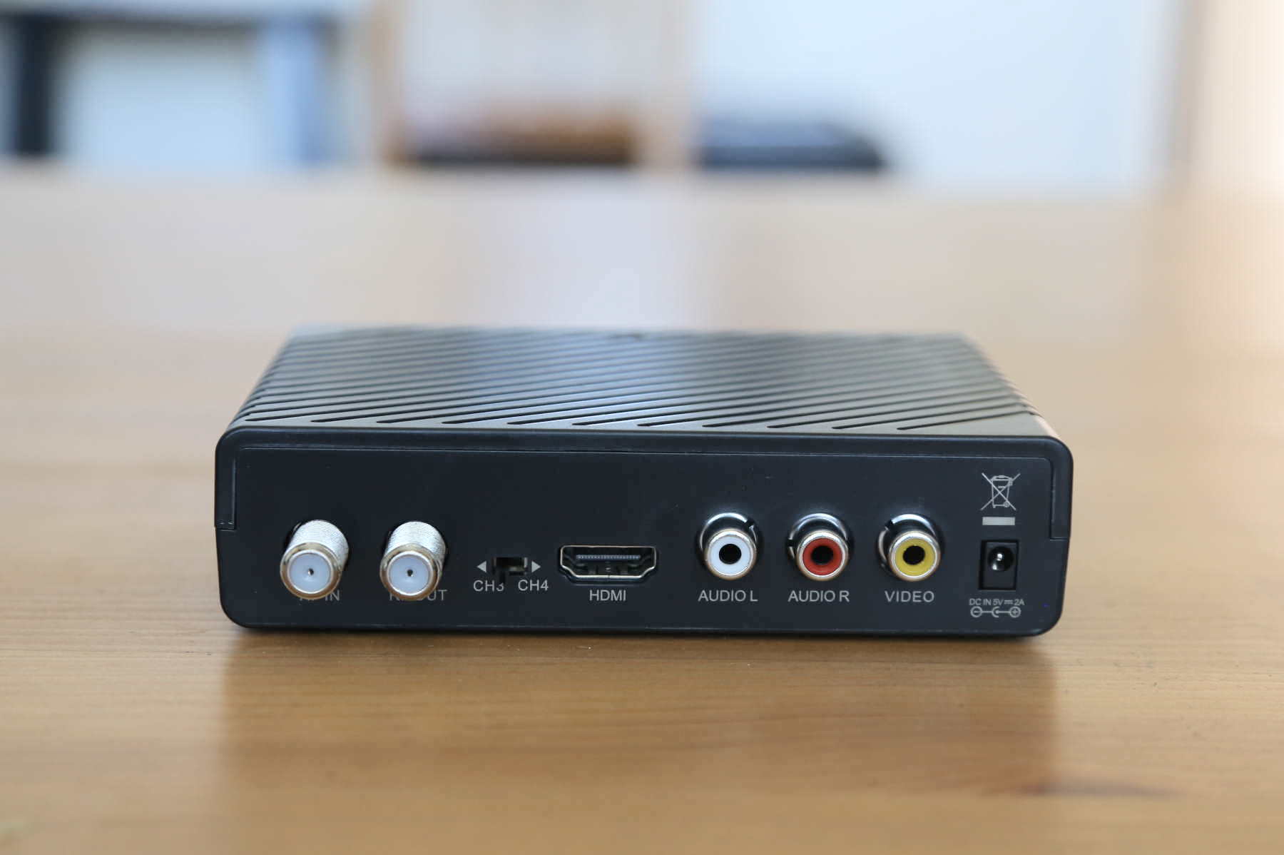 Rear panel of the Mediasonic HOMEWORX converter box