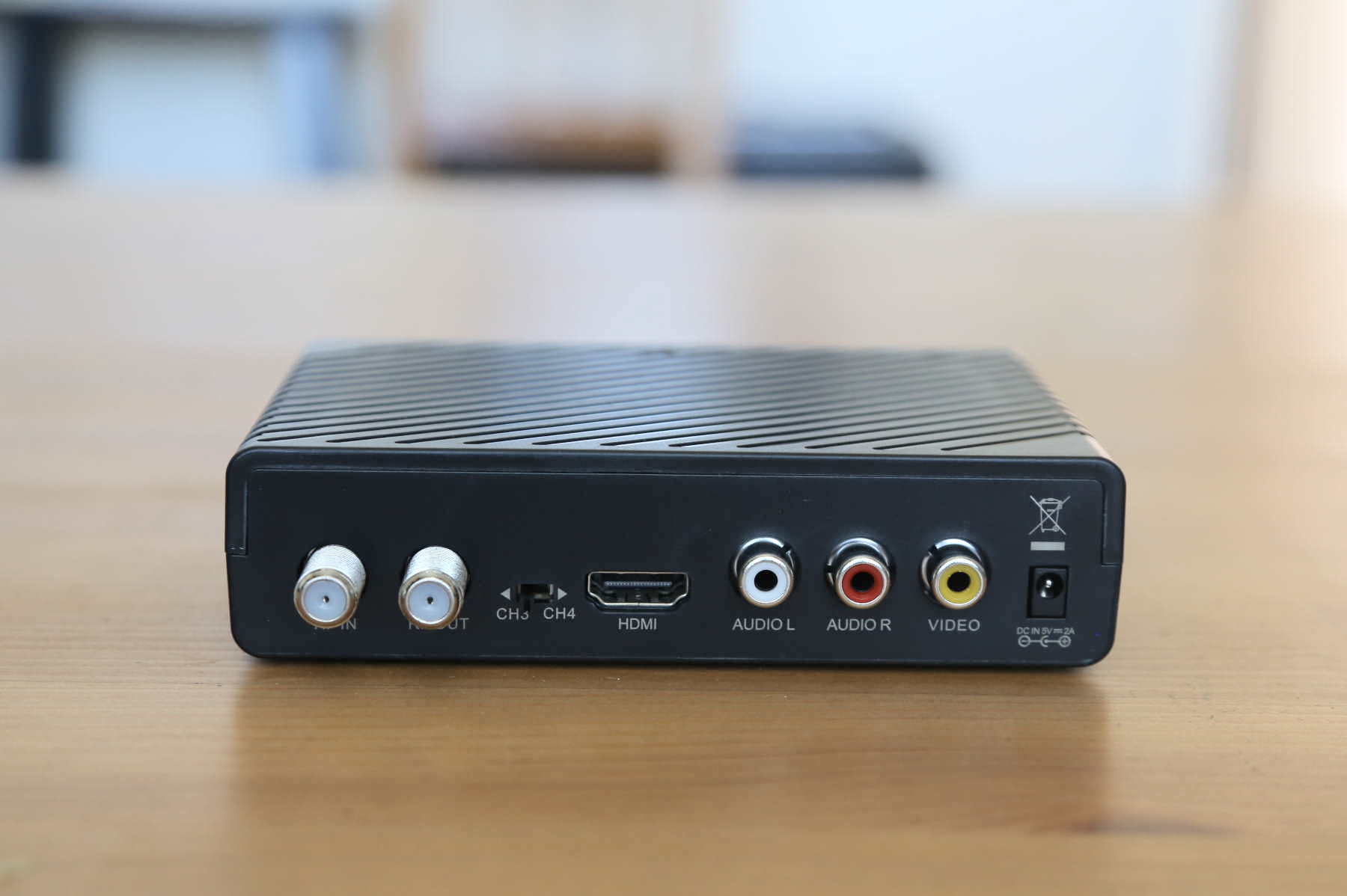 Rear panel of the Mediasonic HOMEWORX converter box