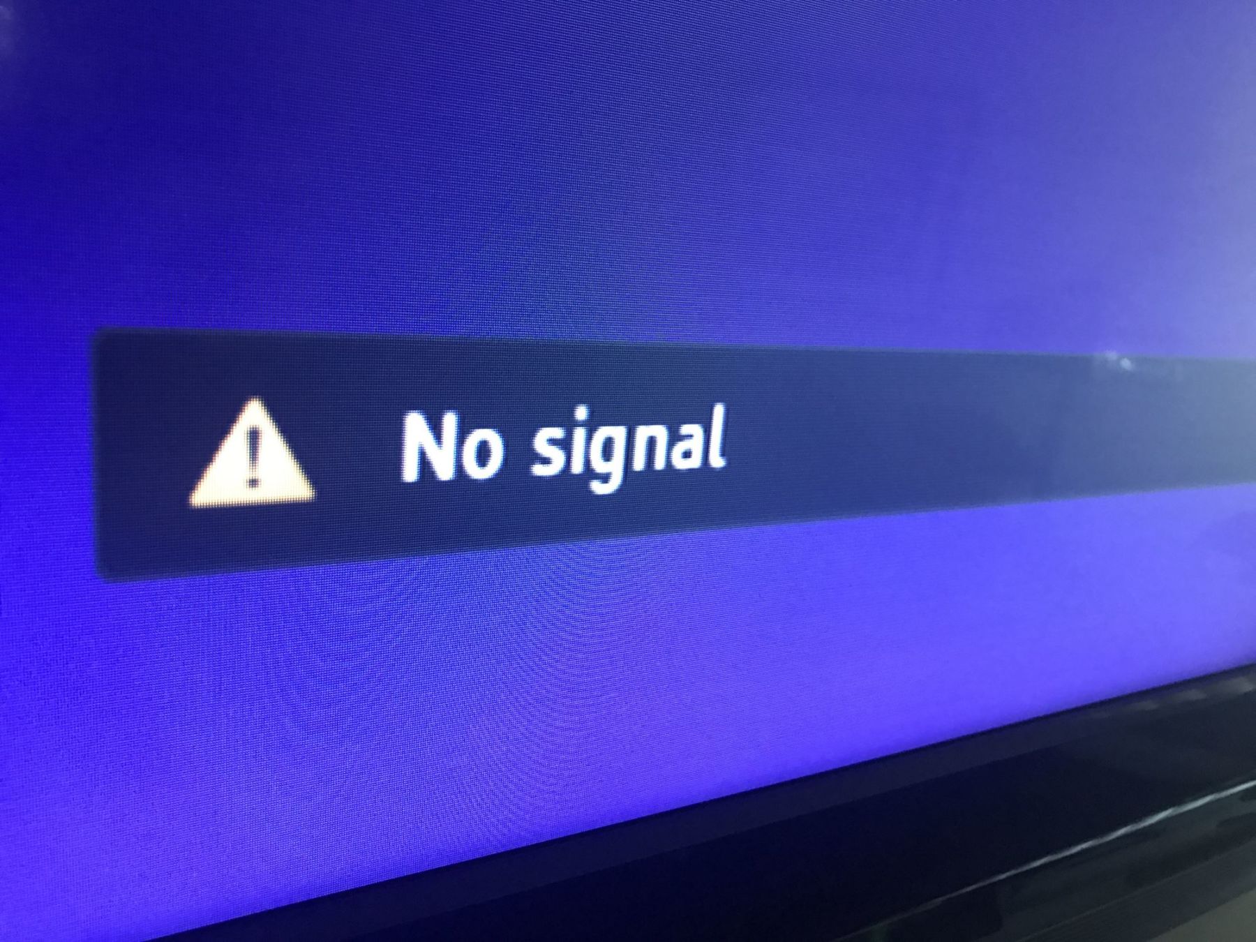 TV screen showing no signal