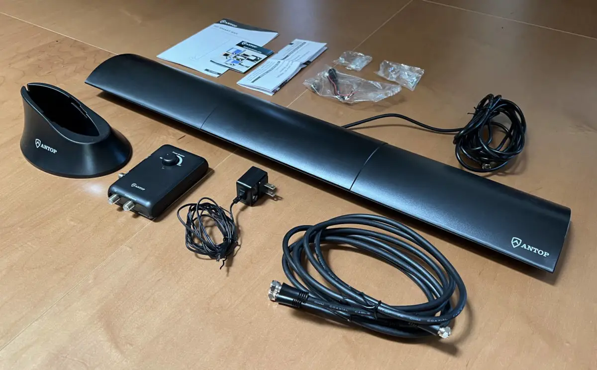 The Antop HD Smart Bar AT-500SBS with accessories